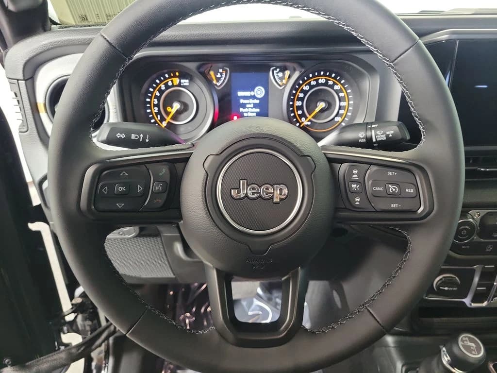 Jeep Gladiator Sport S 4x4 2026 — side view