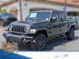 Jeep Gladiator Sport S 4x4 2026 — side view