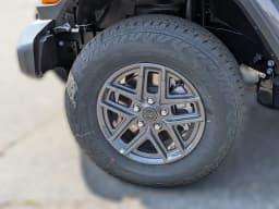 Jeep Gladiator Sport S 4x4 2026 — side view