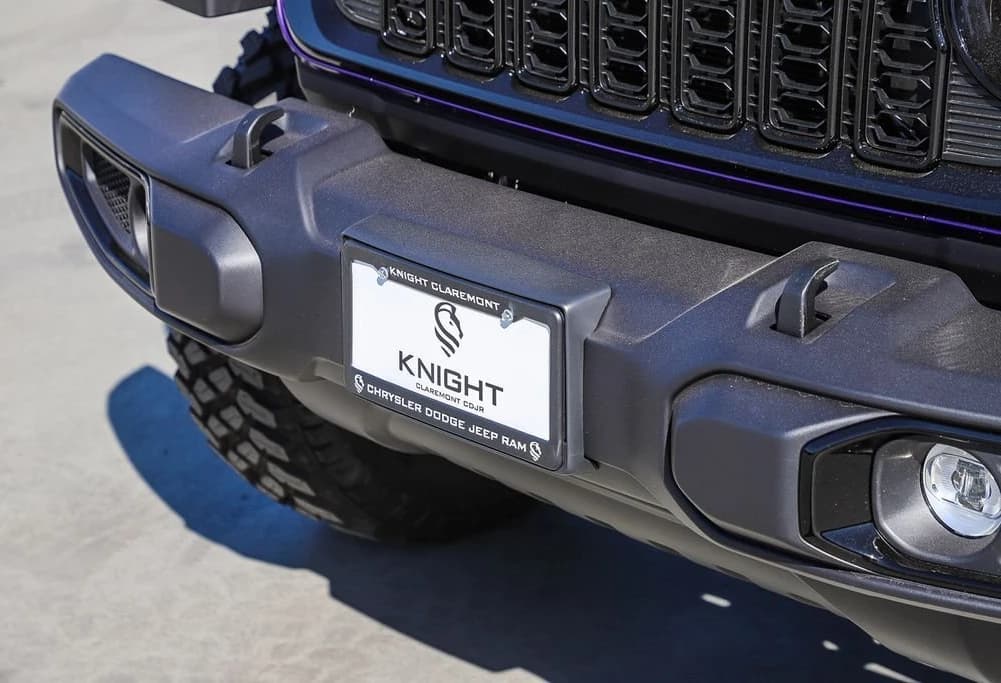 Jeep Gladiator Willys 4x4 2026 — side view