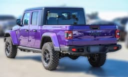 Jeep Gladiator Willys 4x4 2026 — side view