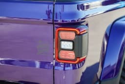 Jeep Gladiator Willys 4x4 2026 — side view