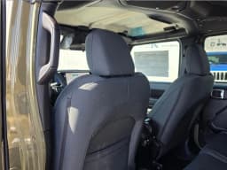 Jeep Gladiator Sport S 4x4 2026 — side view