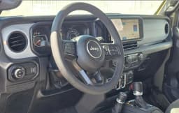 Jeep Gladiator Sport S 4x4 2026 — side view