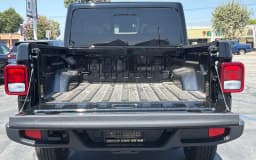 Jeep Gladiator Sport S 4x4 2026 — side view