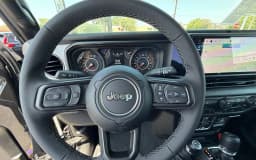Jeep Gladiator Sport S 4x4 2026 — side view