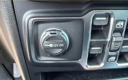 Jeep Gladiator Sport S 4x4 2026 — side view
