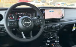 Jeep Gladiator Sport S 4x4 2026 — side view