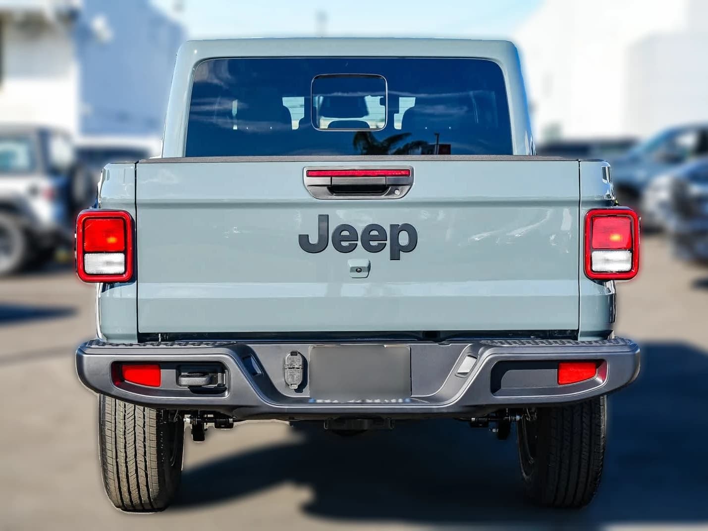 Jeep Gladiator Sport S 4x4 2026 — side view