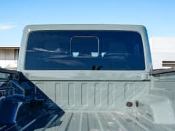 Jeep Gladiator Sport S 4x4 2026 — side view