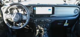Jeep Gladiator Sport S 4x4 2026 — side view