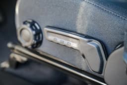 Jeep Gladiator Sport S 4x4 2026 — side view