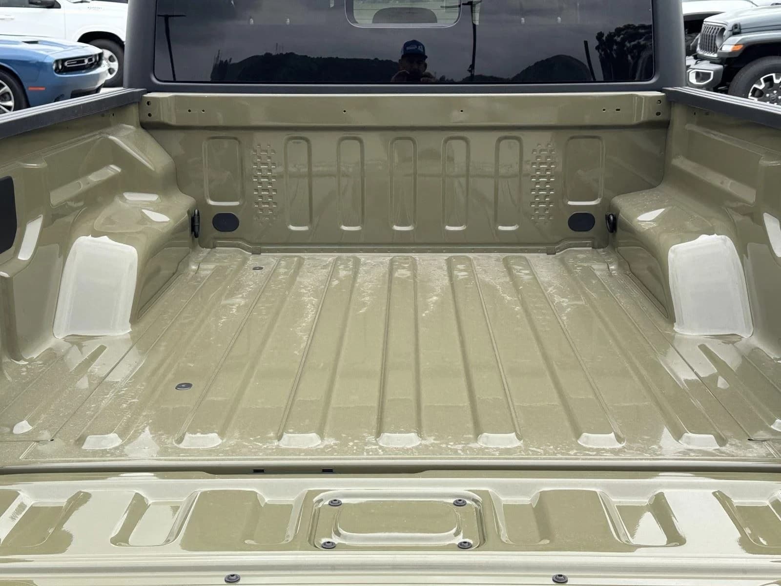 Jeep Gladiator Willys 41 4x4 2026 — side view