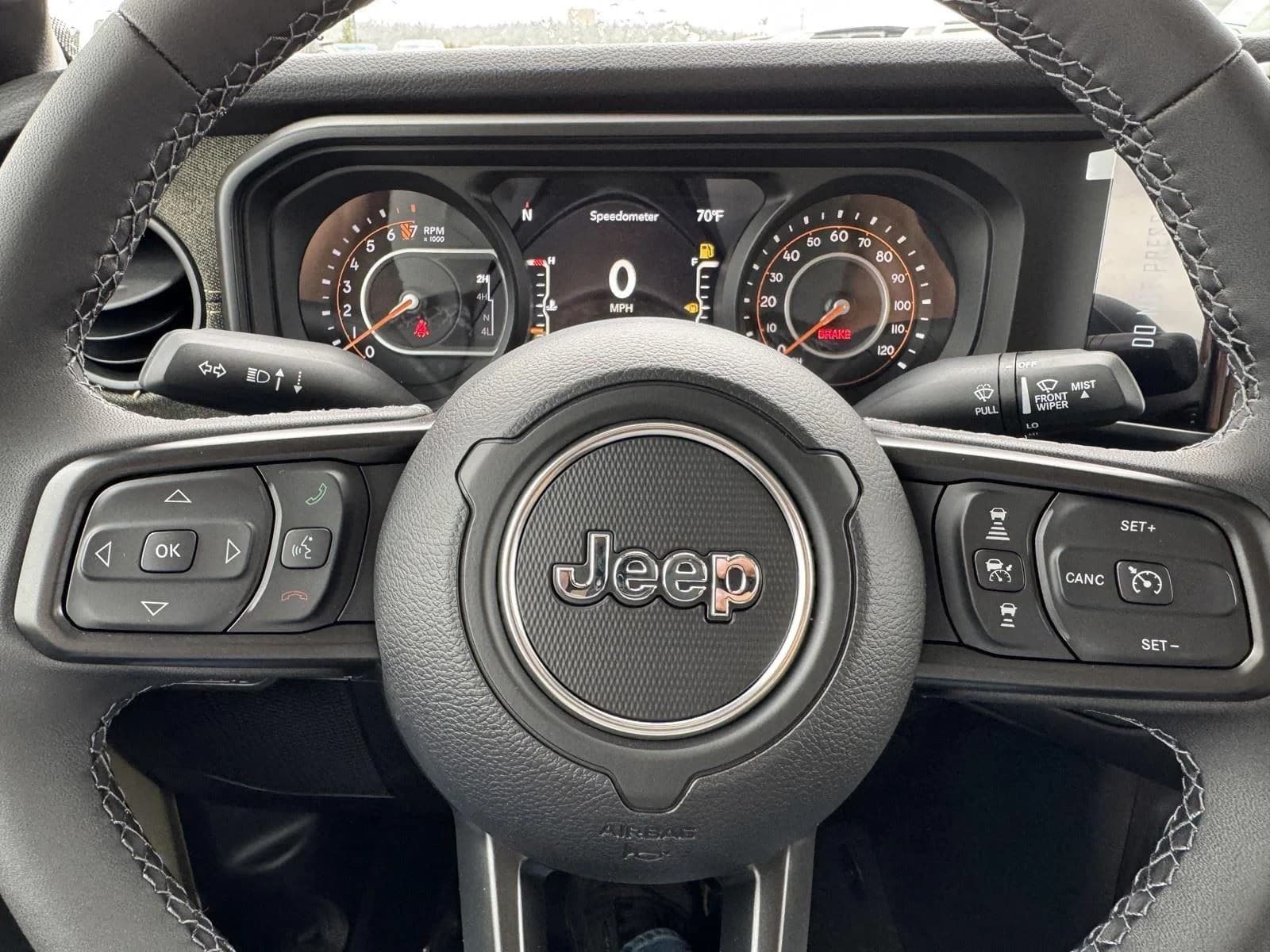 Jeep Gladiator Willys 41 4x4 2026 — side view