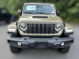Jeep Gladiator Sport S 4x4 2026 — side view