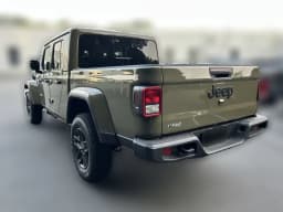 Jeep Gladiator Sport S 4x4 2026 — side view