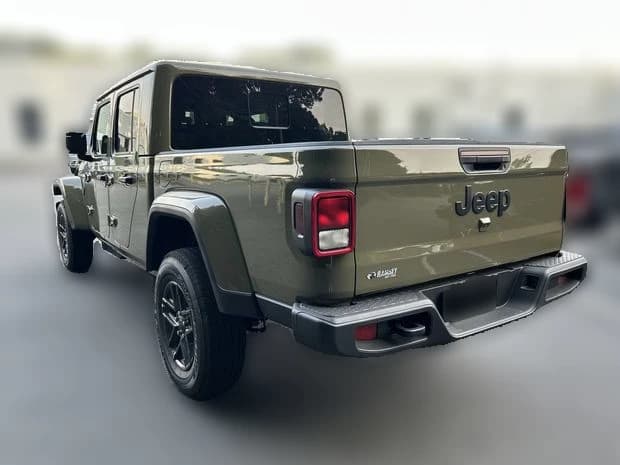 Jeep Gladiator Sport S 4x4 2026 — side view