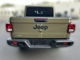 Jeep Gladiator Sport S 4x4 2026 — side view