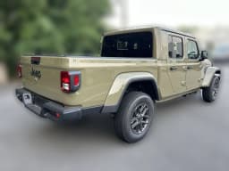 Jeep Gladiator Sport S 4x4 2026 — side view