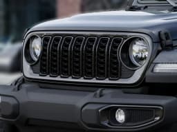 Jeep Gladiator Willys 4x4 2026 — side view