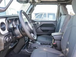 Jeep Gladiator Sport S 4x4 2026 — side view