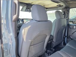 Jeep Gladiator Willys 4x4 2026 — side view