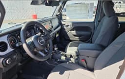 Jeep Gladiator Willys 4x4 2026 — side view