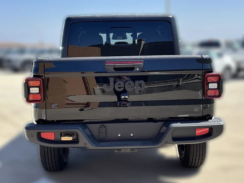 Jeep Gladiator 85th Anniversary Edition 4x4 2026 — side view