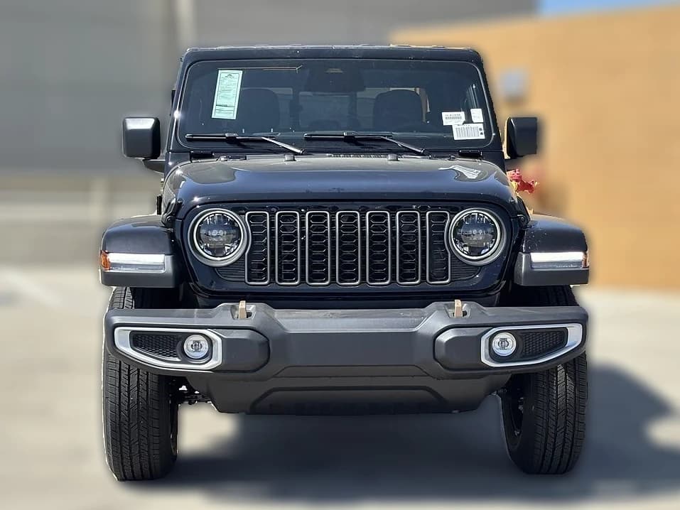 Jeep Gladiator 85th Anniversary Edition 4x4 2026 — side view
