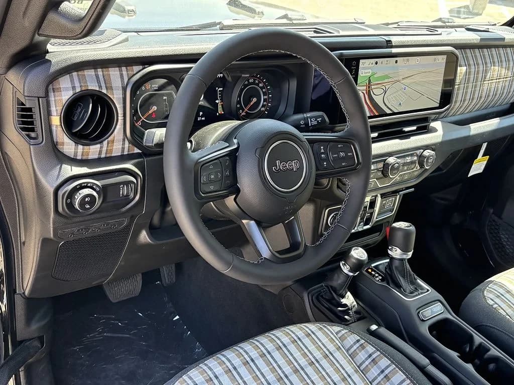 Jeep Gladiator 85th Anniversary Edition 4x4 2026 — side view