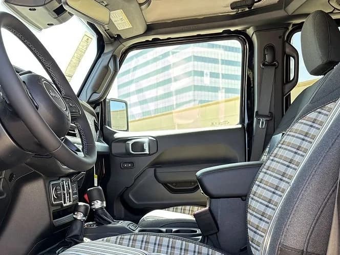 Jeep Gladiator 85th Anniversary Edition 4x4 2026 — side view