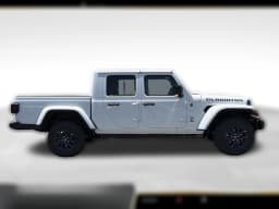 Jeep Gladiator 85th Anniversary Edition 4x4 2026 — side view