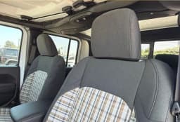 Jeep Gladiator 85th Anniversary Edition 4x4 2026 — side view