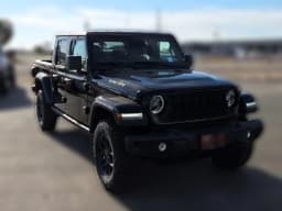 Jeep Gladiator Willys 4x4 2026 — side view