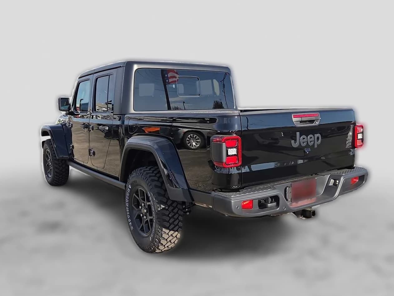 Jeep Gladiator Willys 4x4 2026 — side view