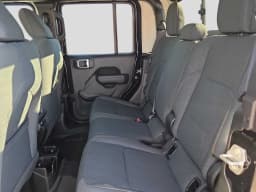Jeep Gladiator Willys 4x4 2026 — side view