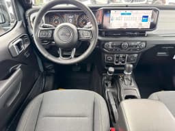Jeep Gladiator Sport S 4x4 2026 — side view