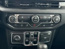Jeep Gladiator Sport S 4x4 2026 — side view