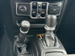 Jeep Gladiator Sport S 4x4 2026 — side view