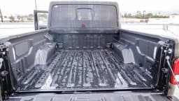 Jeep Gladiator Sport S 4x4 2026 — side view