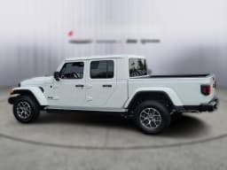 Jeep Gladiator Sport S 4x4 2026 — side view