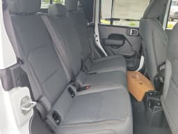 Jeep Gladiator Sport S 4x4 2026 — side view