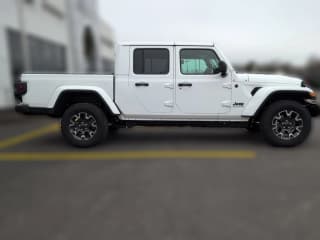 Jeep Gladiator Sahara 4x4