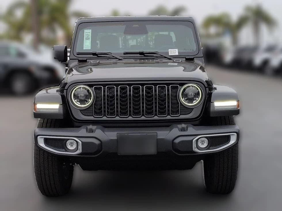Jeep Gladiator Sahara 4x4 2026 — side view