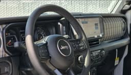 Jeep Gladiator 85th Anniversary Edition 4x4 2026 — side view
