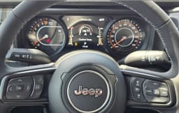 Jeep Gladiator 85th Anniversary Edition 4x4 2026 — side view