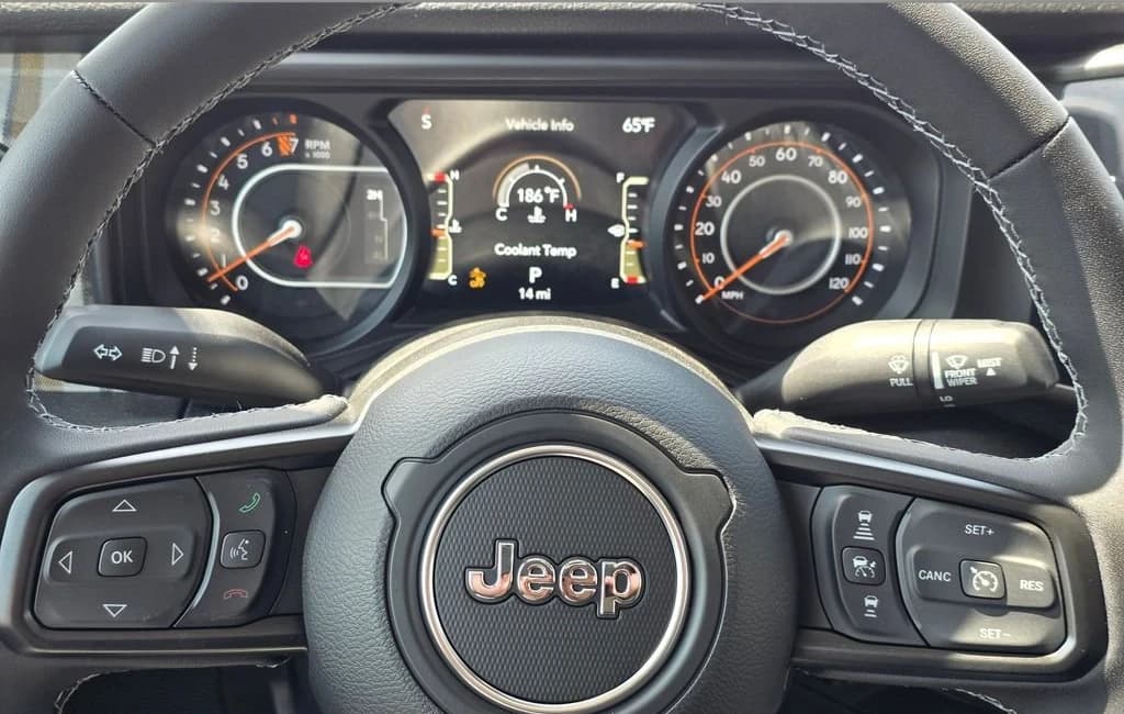 Jeep Gladiator 85th Anniversary Edition 4x4 2026 — side view