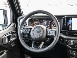Jeep Gladiator Willys 4x4 2026 — side view
