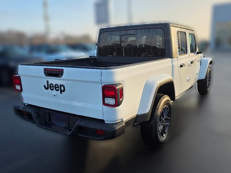 Jeep Gladiator Sport S 4x4 2026 — side view