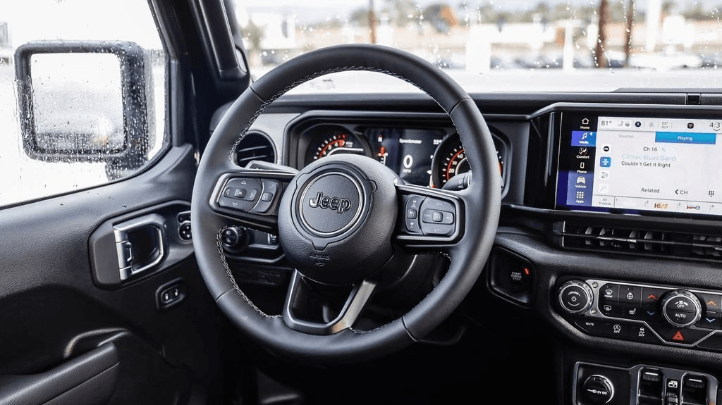 Jeep Gladiator Sport S 4x4 2026 — side view